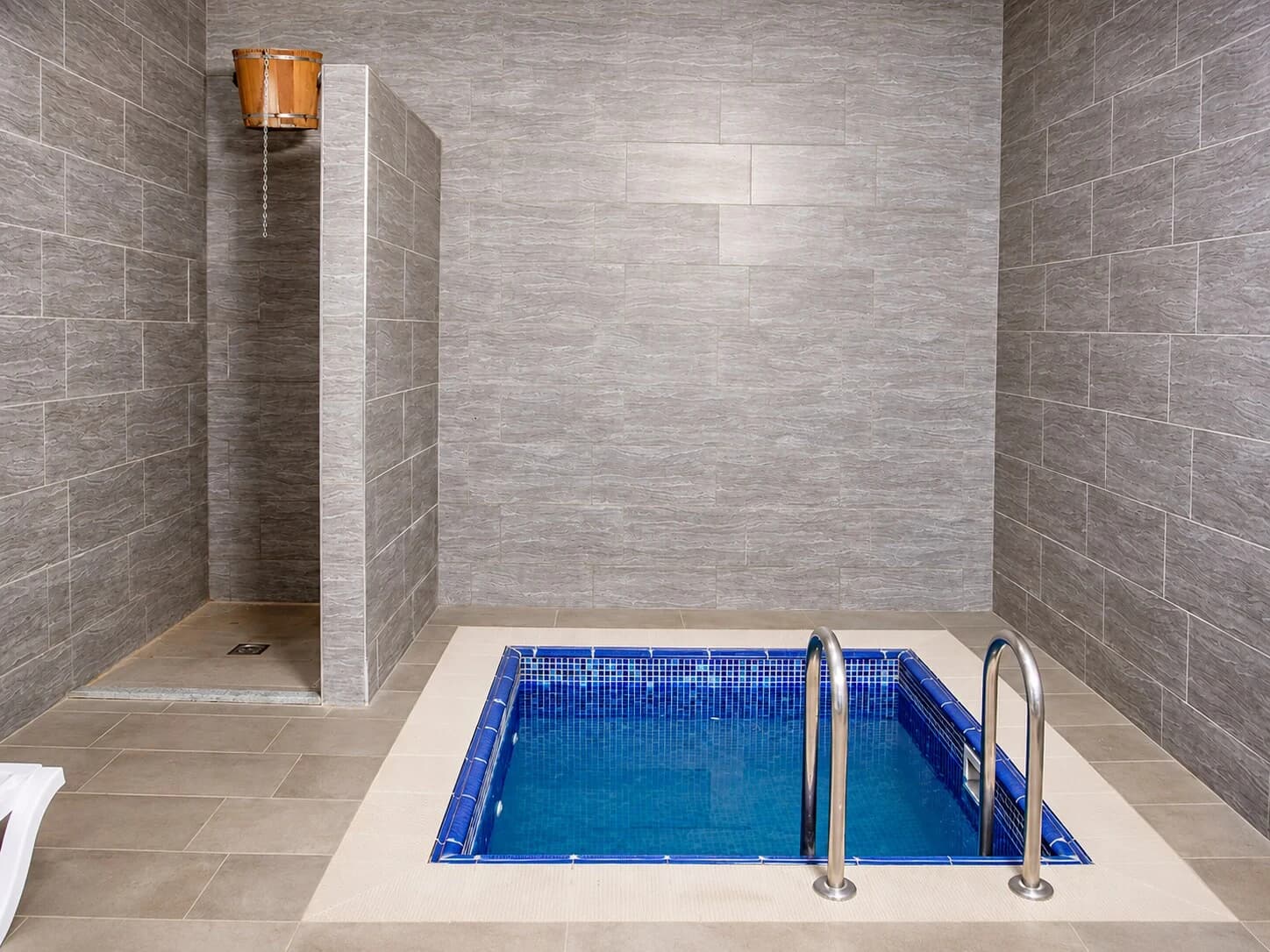 Mineral bath