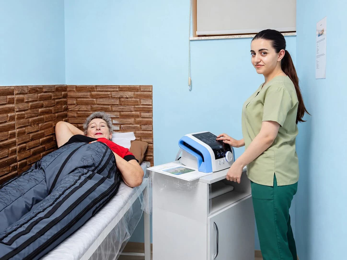 Travma və əməliyyatdan sonra bərpa: naftalan kursu nə vaxt uyğundur